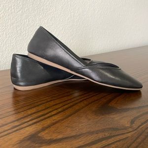 New Never worn Lucky 🍀 Brand leather Flats 🥿 10M